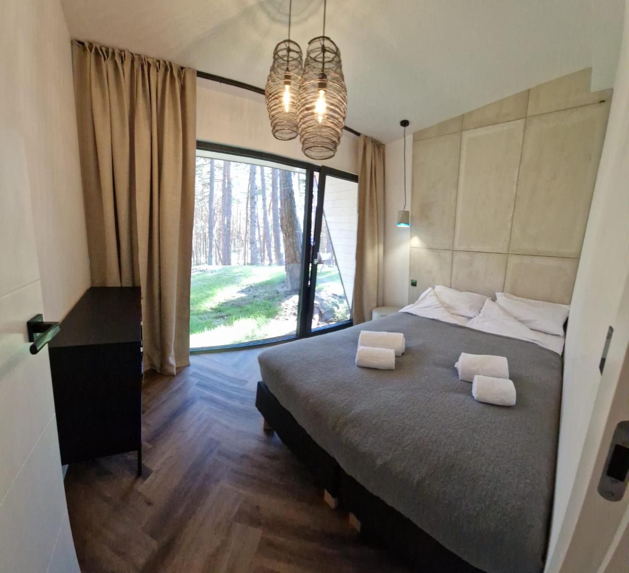 Fly House Lodge